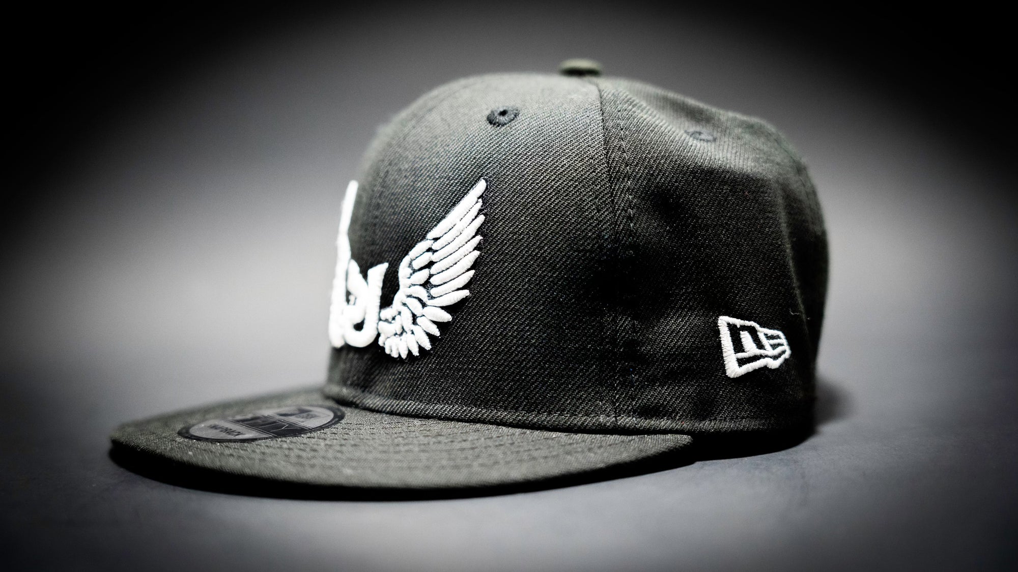 PROUNIQUE NEW ERA SNAPBACK BLACK