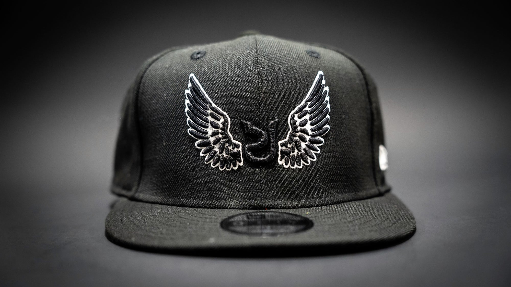 PROUNIQUE NEW ERA SNAPBACK BLACK